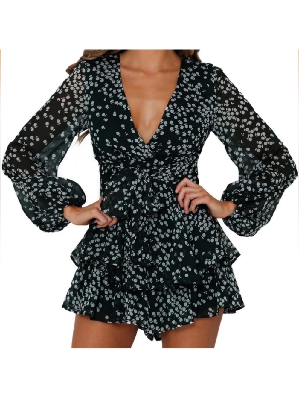 Romper black and white
Used once in good condition